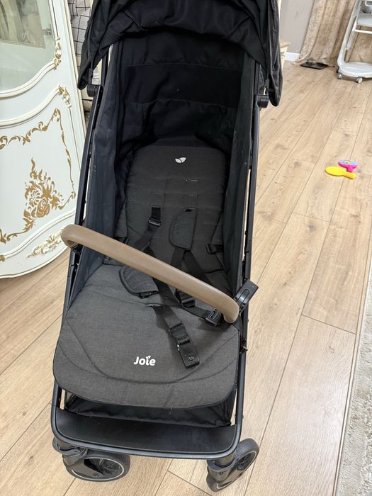 Продам прогулочную коляску Joie Pact Pro