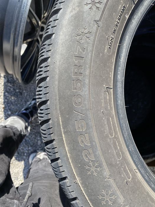 Зимни гуми  225 65 17 Dunlop winter sport 5