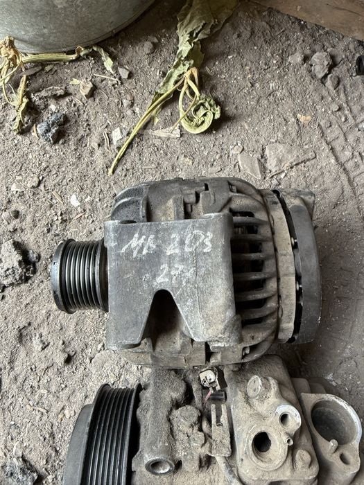 Запчасти на 271 матор мерс C 203