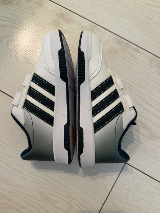 Красовки Adidas детские