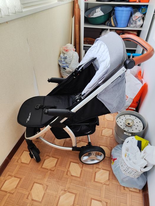 Продам коляску детскую Eazy go