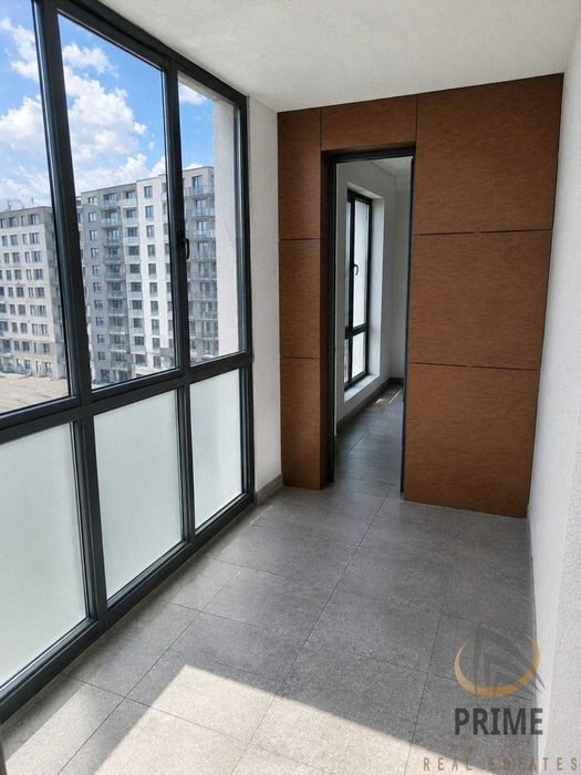 Двустаен апартамент с голяма тераса за продажба в кв. Сарафово. Без такса поддръжка