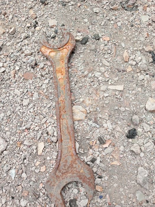 Ключи рожковые.     .