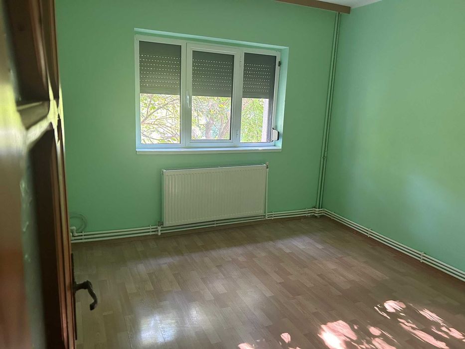 Vand apartament 2 camere in Galati, zona Mazepa 2, etajul 2, zona centrala; 80000 euro negociabil, liber, acte la zi, telefon 0722971531