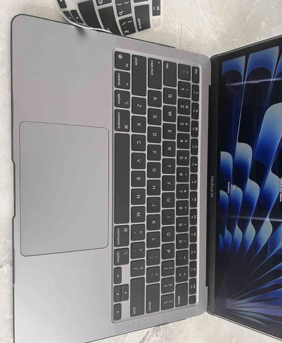 Срочно продам макбук