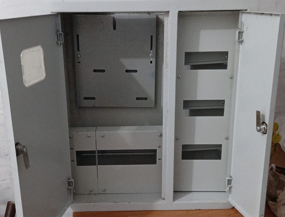 Продам металлический щит