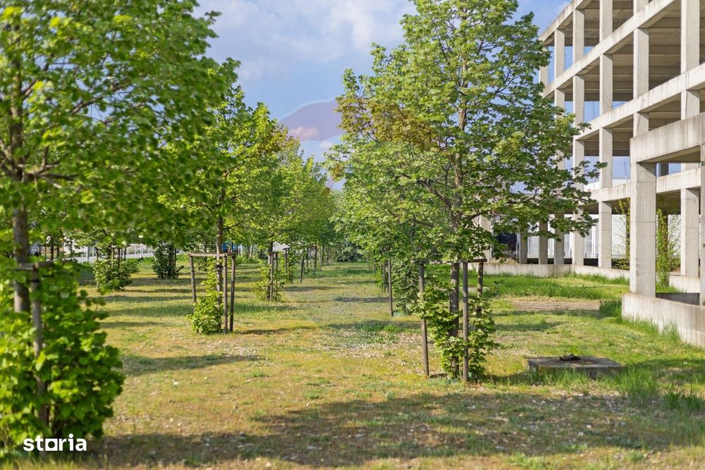 Teren cu construcție de beton, de vânzare, 3754 mp – zona Aradul Nou