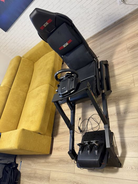 Volan si Scaun de Gaming