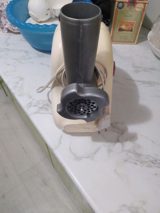 Электромясорубка б/у