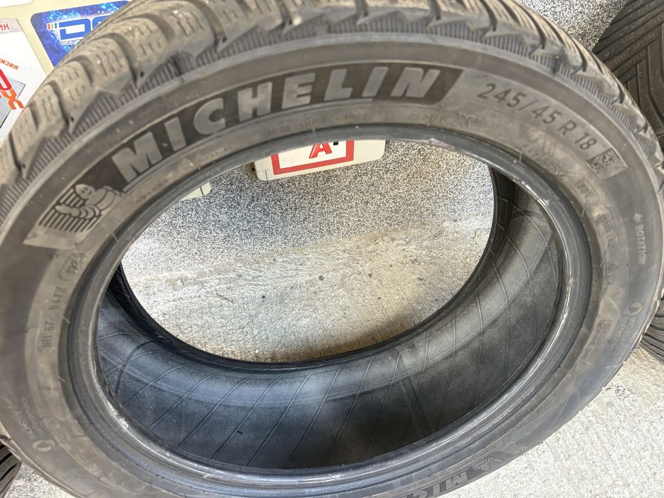 Michelin Alpin 245/45/18