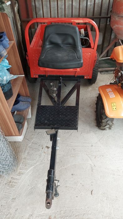 Motocultor cu remorca