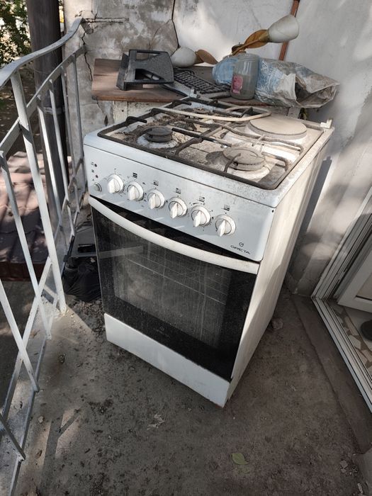 Продам газовую плиту