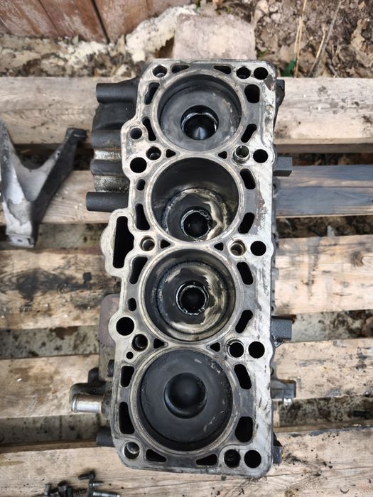 Блок оборудван за Audi A4 B7 2.0 TDI 170 (BRD) на части