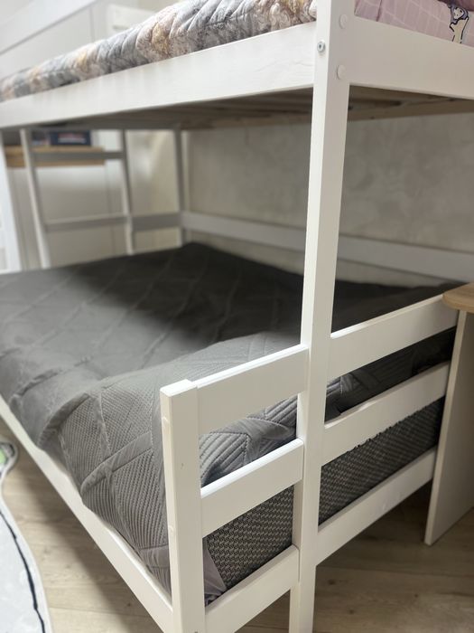 Двухярусная кровать