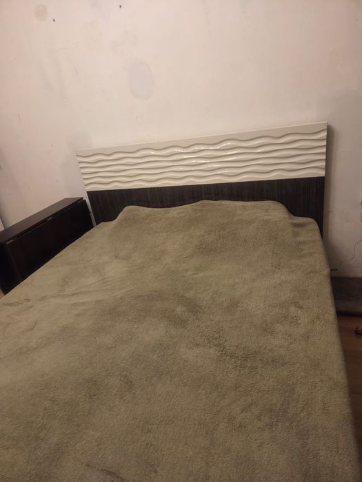 Продам спальный гарнитур