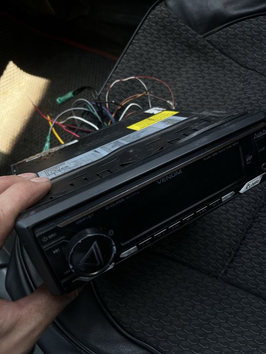 Продам магнитолу Venom D541BT