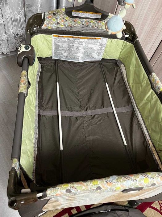 Продам манеж Graco