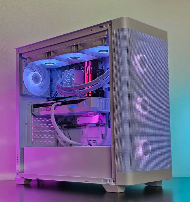 Ryzen 7-7800X3D/RTX 5070/RAM 32GB/SSD 1TB/Чисто Нов+Гаранция!