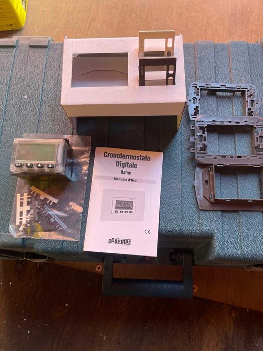Termostat digital încorporat VEMER VN166500 DAFNE