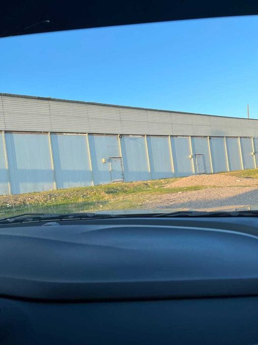 Продаются промышленные холодильники на 1,2 гектара в Янгибазаре срочно