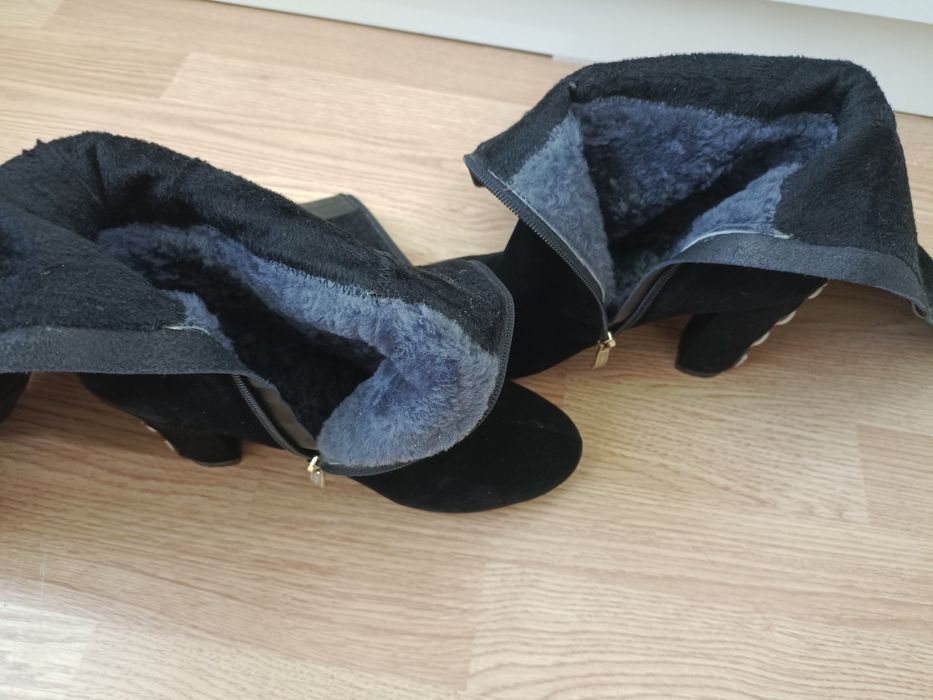 Продам женские зимние сапоги