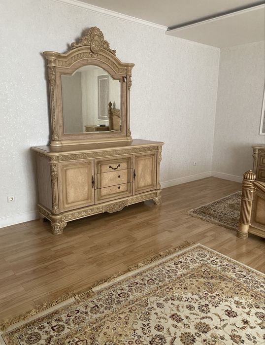 Продам спальний гарнитур