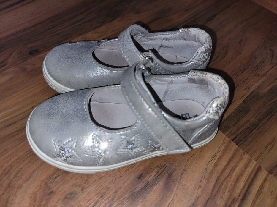 Сребристи обувки, 24 номер