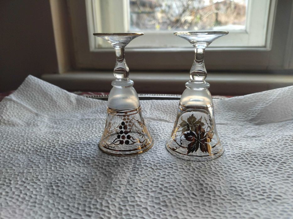 Красив ръчно рисуван сервиз с позлата  от   ХХ век