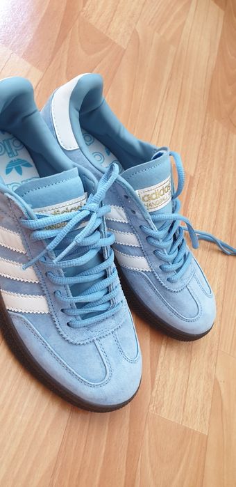 Продаются кроссовки