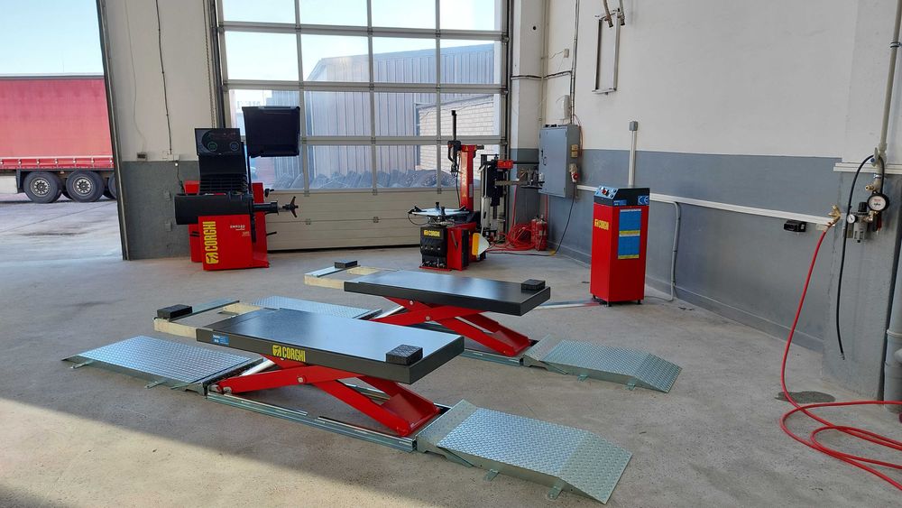 CORGHI  - ERCO 500 Електро-хидравлична платформа с къси платформи