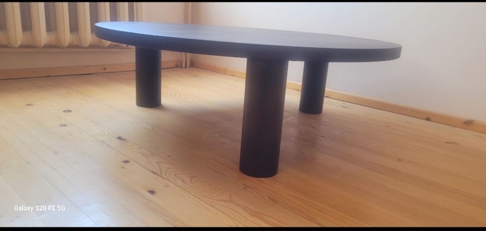 Две нови  холни маси голяма и малка от дърво