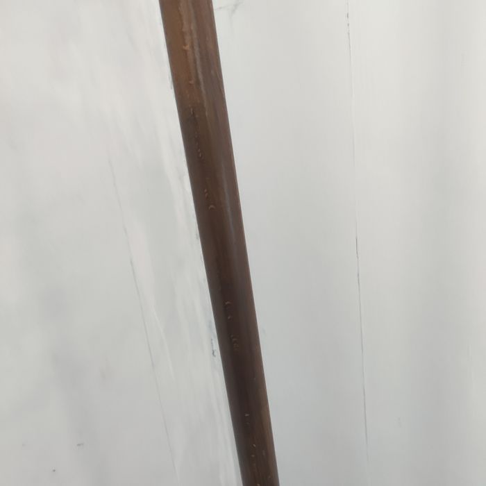 Дървена закачалка