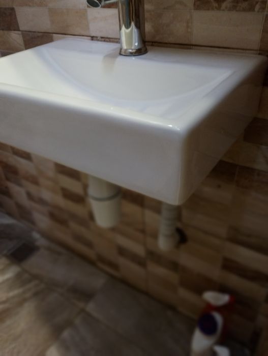 Керамичен умивалник -Германия