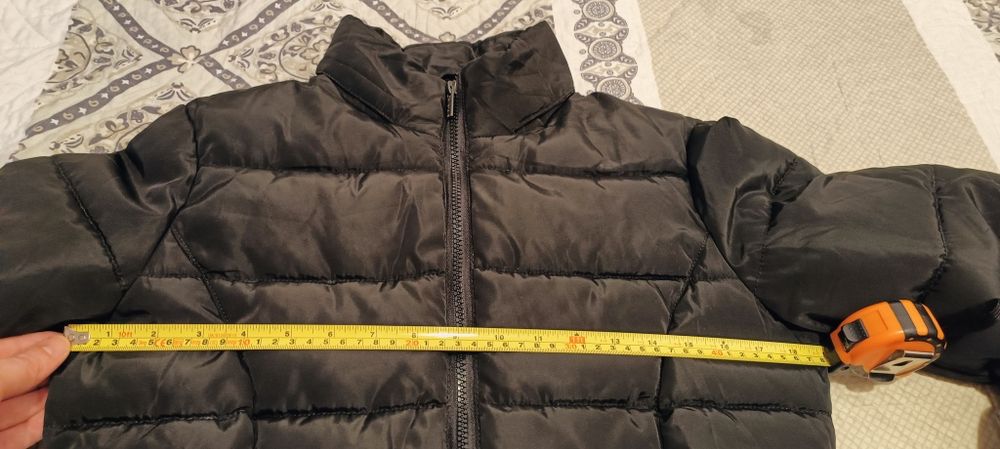 Geaca neagra matlasată Terranova , pentru dama ,măsura M