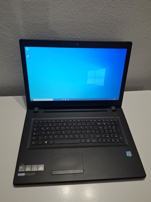 Laptop Lenovo 17.3 inch , i5 gen6 , ssd 256g