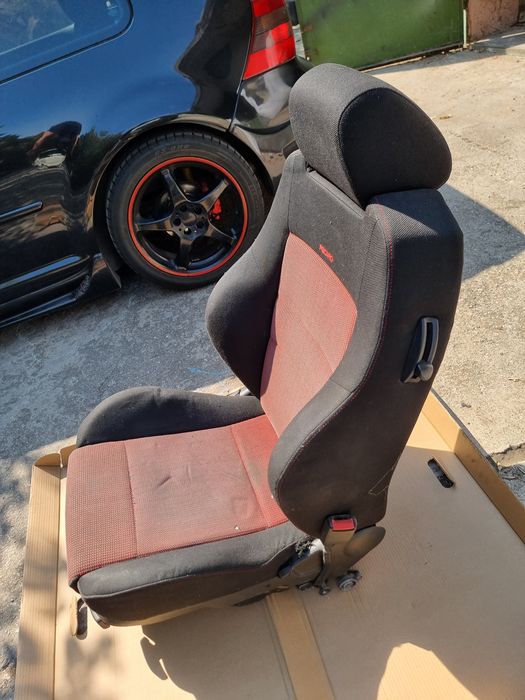 Дълбоко RECARO за двуврата