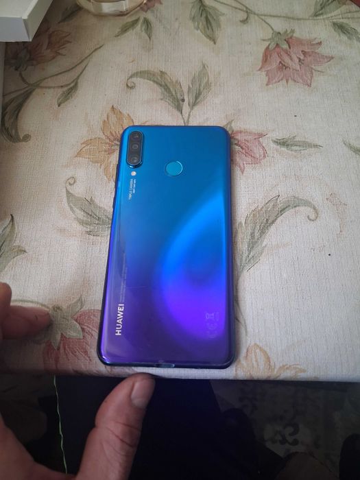 Huawey p30lite cu folie de sticle pe el.uzura a .b