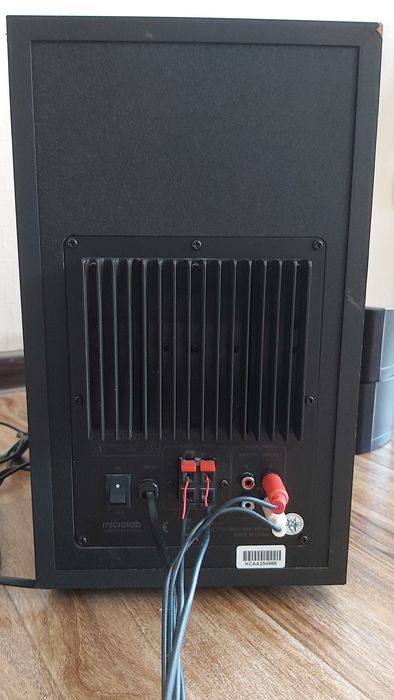 Сабвуфер колонка Microlab 1- m700 sabbufer kolonka. 2 - Microlab x3