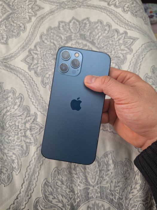 IPhone 12про макс 128gb