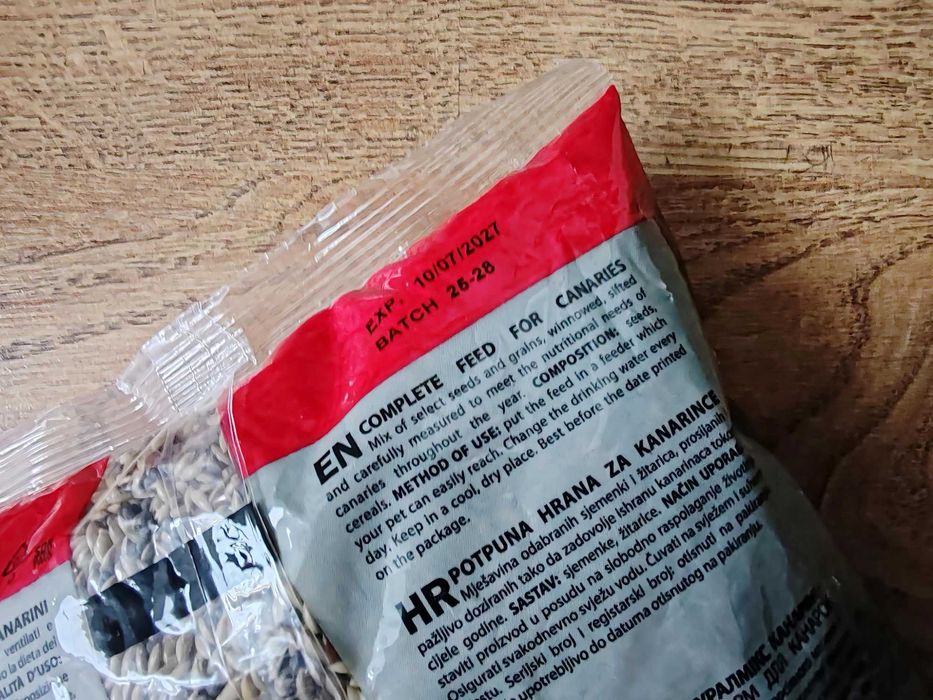 Canar bun cântăreț + 1KG semințe pentru canari