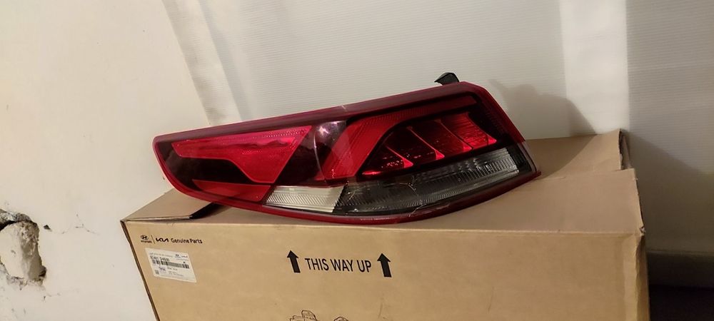 Фара задний  левый для kia optima