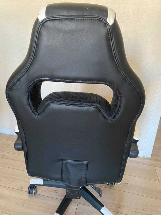 Компьютерное игровое кресло БУ