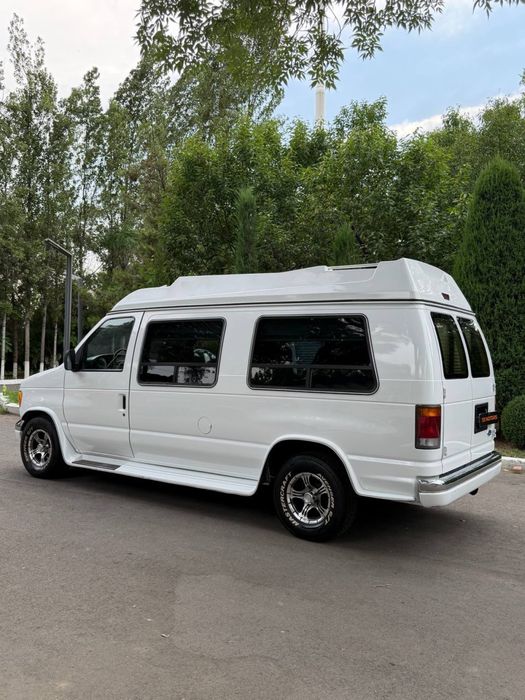 Ford Econoline Antikvar Noyob Madel