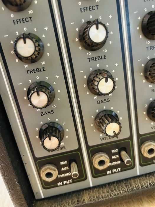 Roland VX-55 mixer cu amplificare si spring reverb