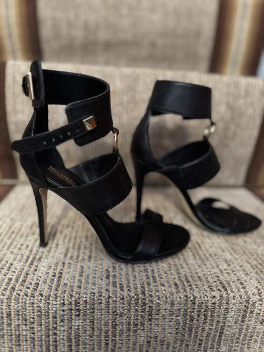 Високи токчета Michael Kors