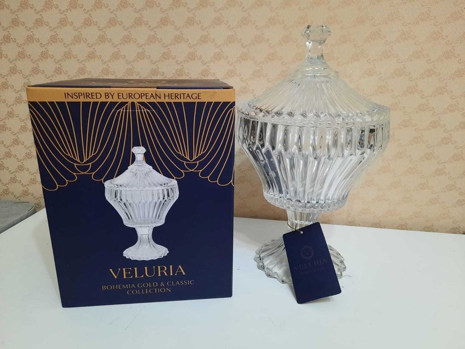Хрустальная конфетница с крышкой VELURIA