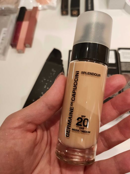 Фон дьо тени Germaine de Capuccini