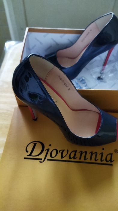 Туфли женские Djovannia
