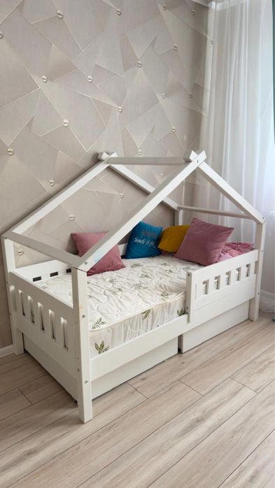 Продам детскую кровать.