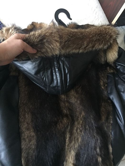 Продаю куртку кожаную